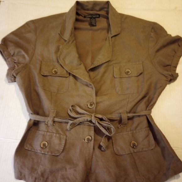 Sherry Taylor short sleeve belted top with pocket accent - Picture 6 of 9